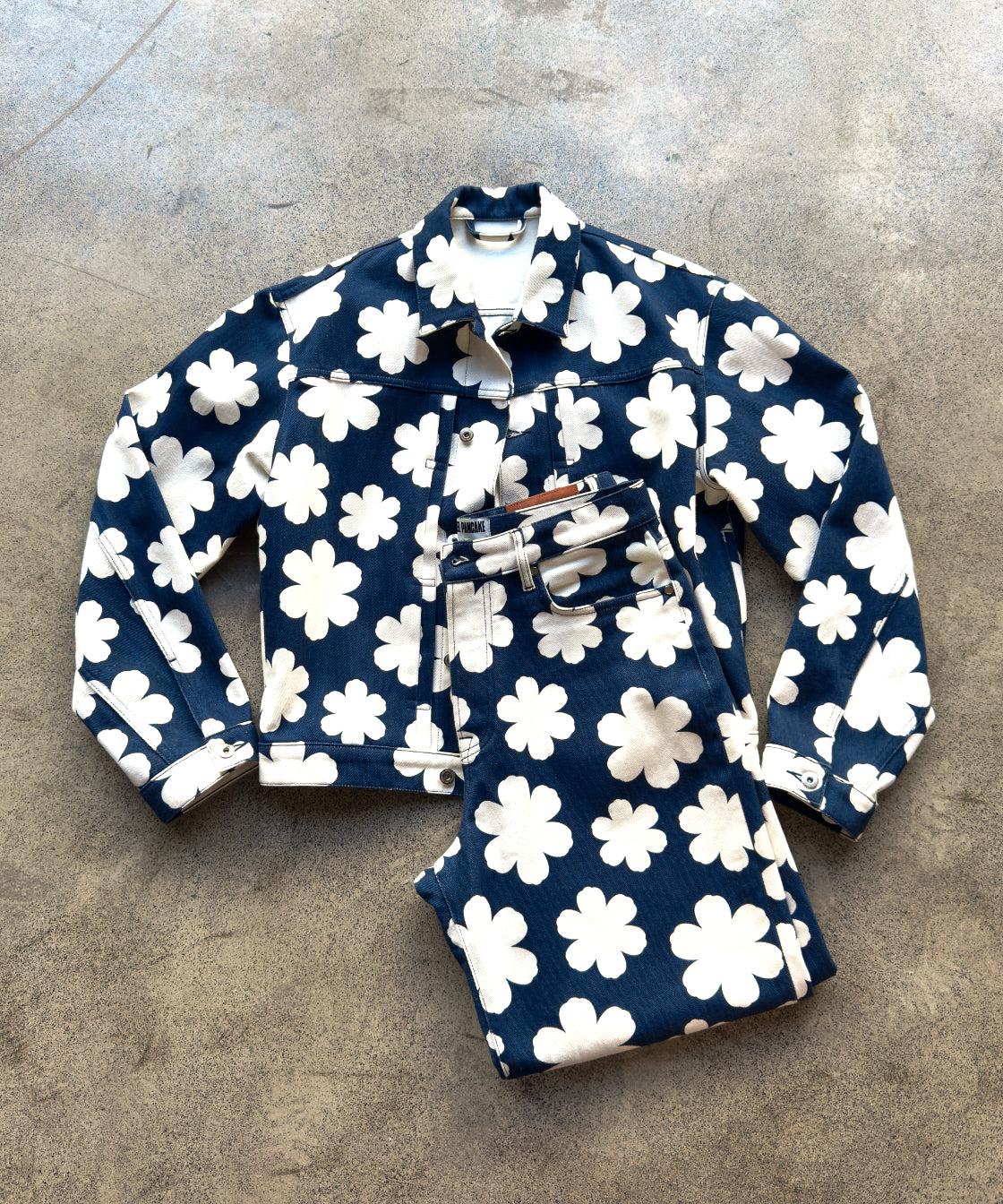 Denim jacket "Flowers"