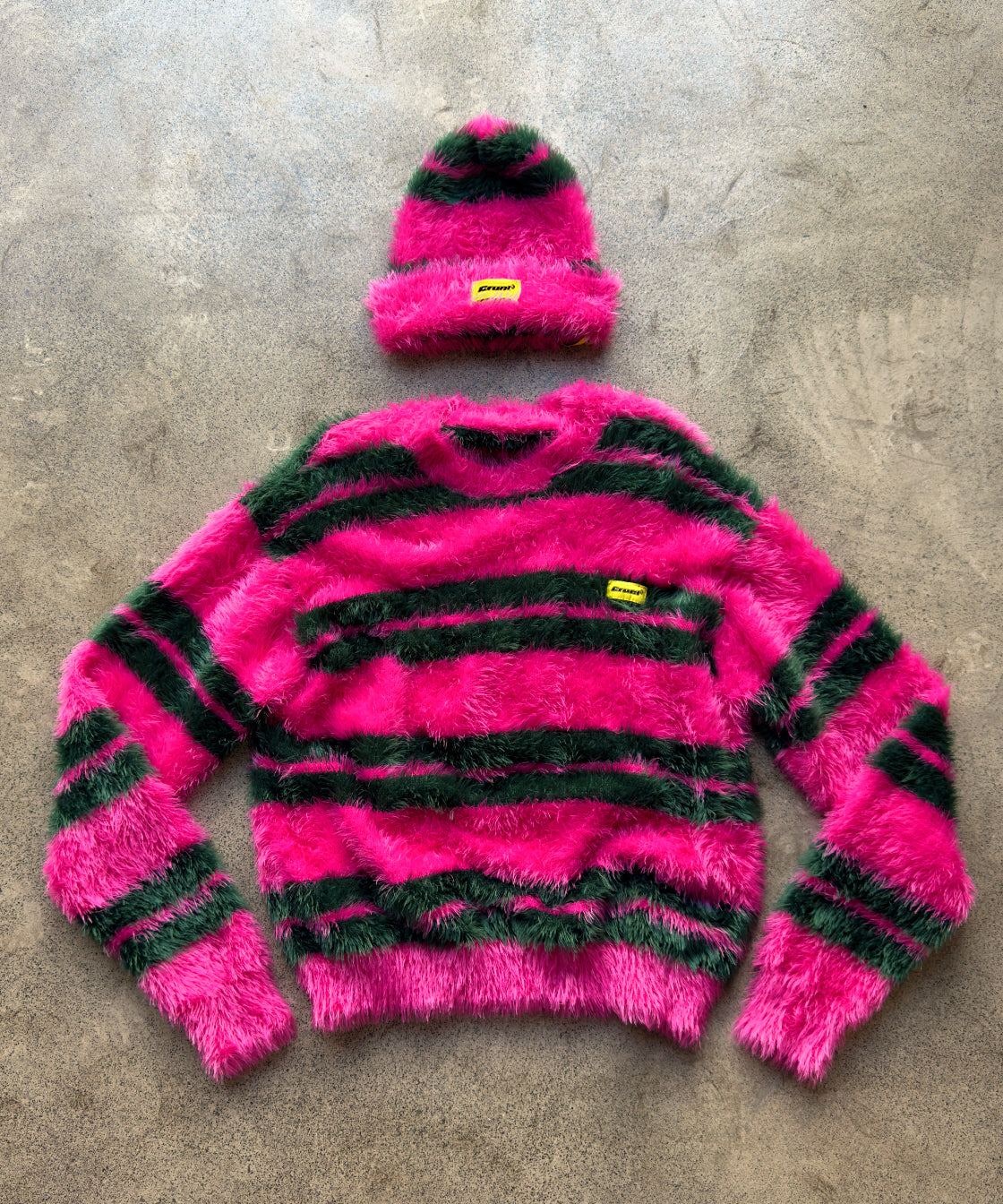 Fluffy pink knit sweat (dark)